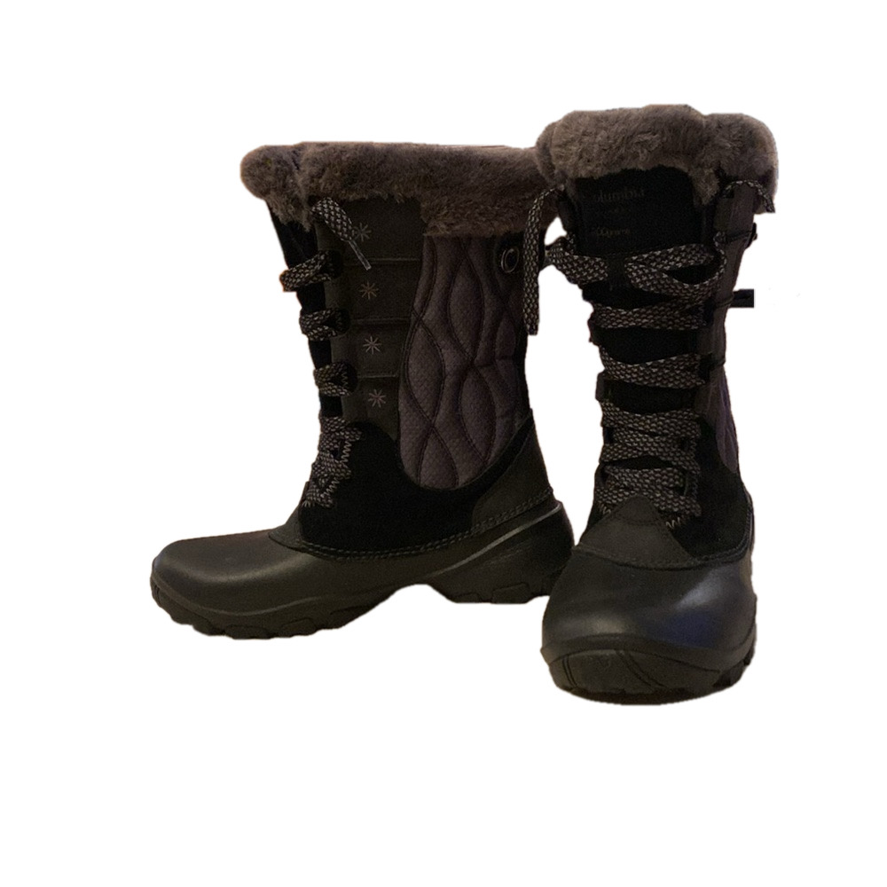 Columbia NWOT waterproof snow boots with faux fur